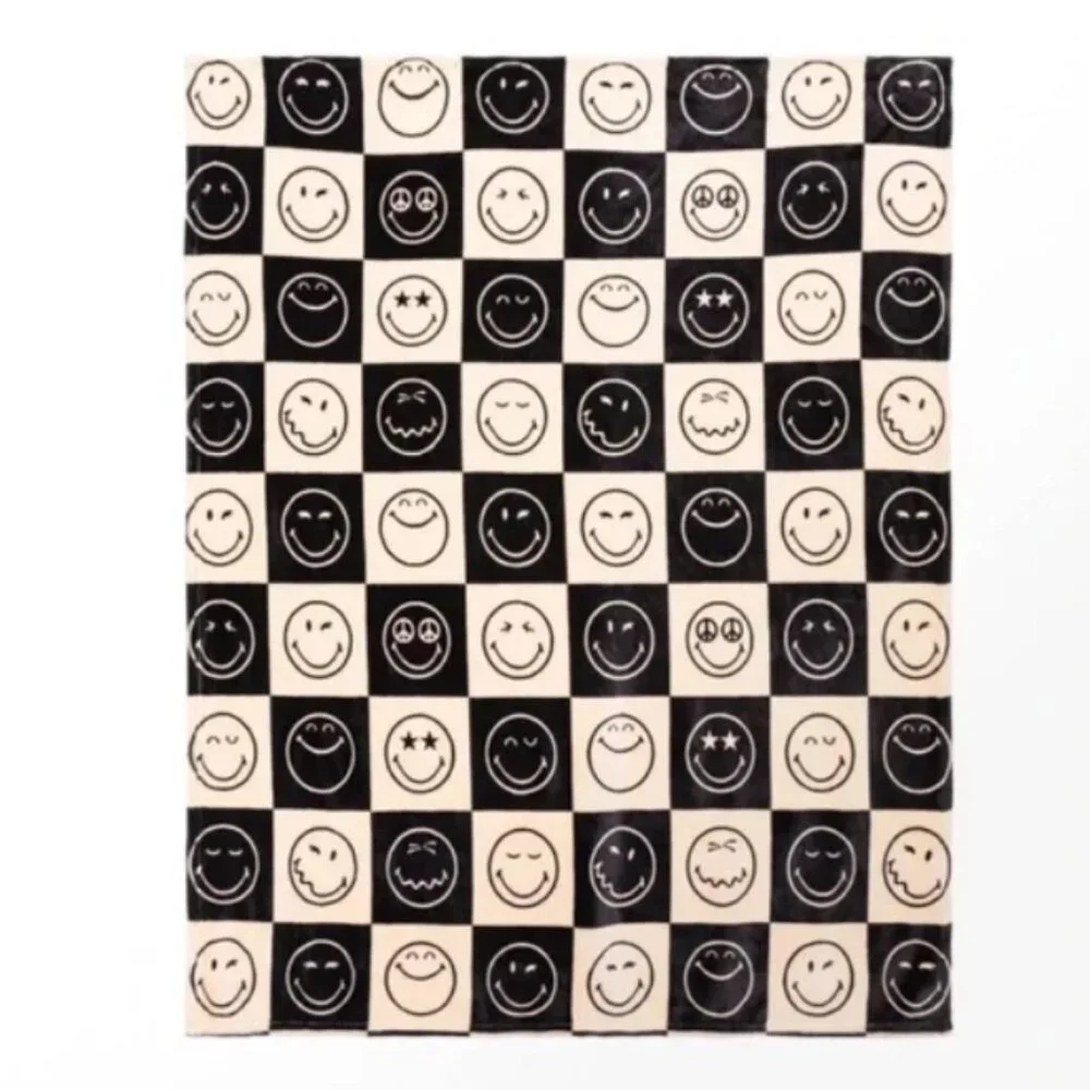 SmileyWorld Faux Shearling Smiley Blanket | Black | Brand New‎